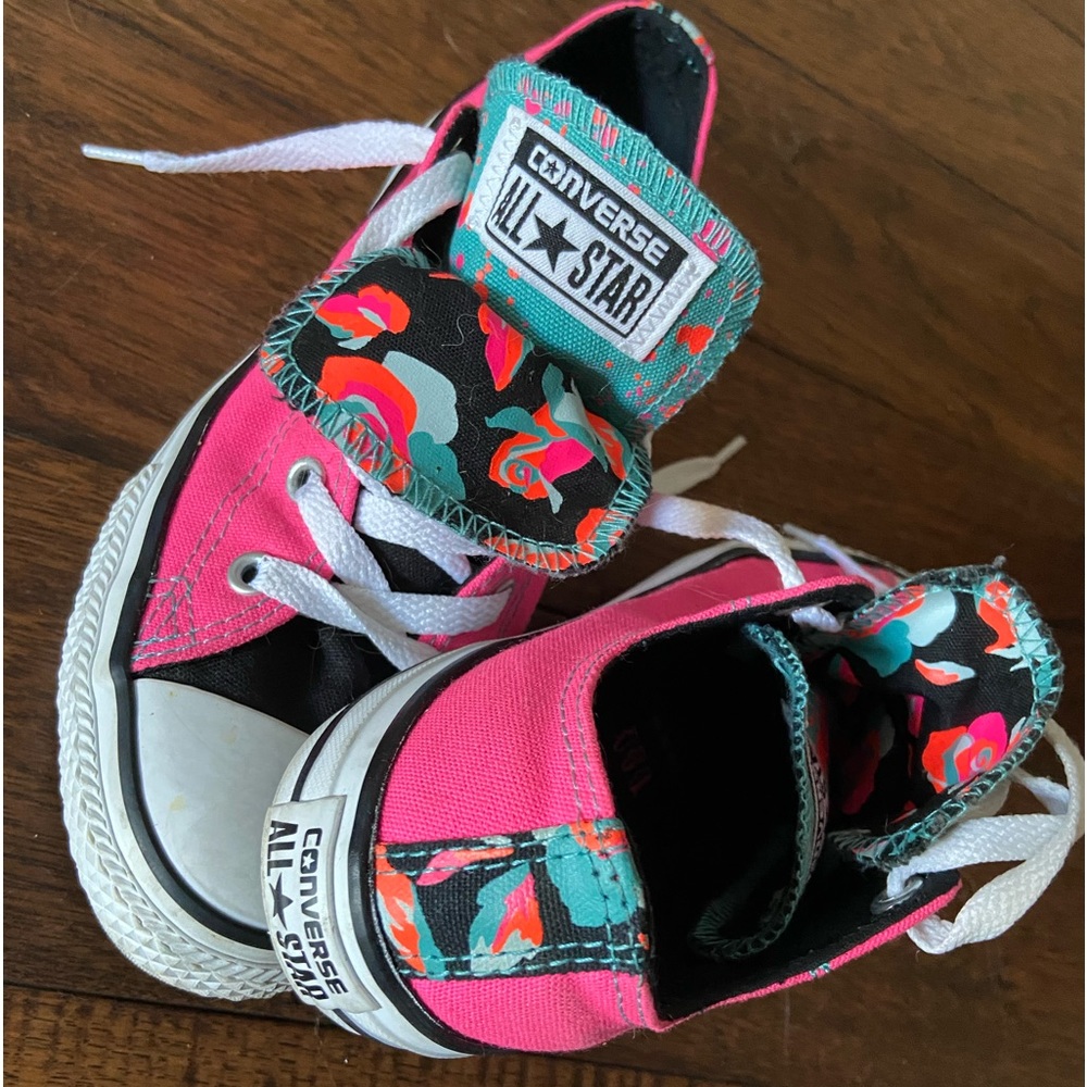 US size 3 converse pink